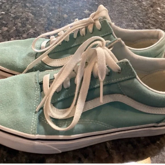 Vans AQUA BLUE and White Sneakers. OFF THE WALL OLD SKOOL - Picture 2 of 8